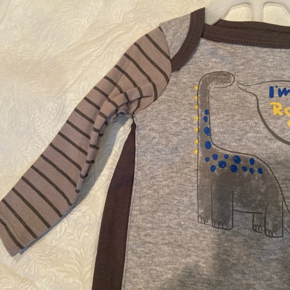 Boys Brown & Tan 2 piece,long sleeve onesie with matching pants, sz 6-9 months - Picture 3 of 7